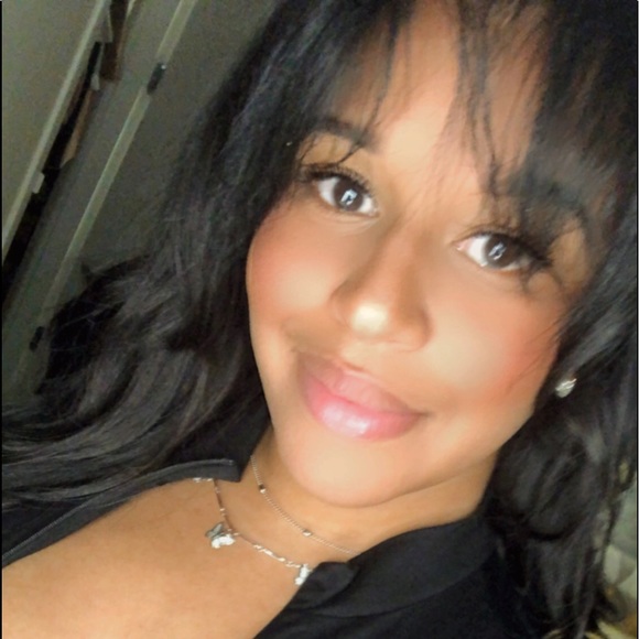 Meet your Posher, Loraine - Picture 1 of 1